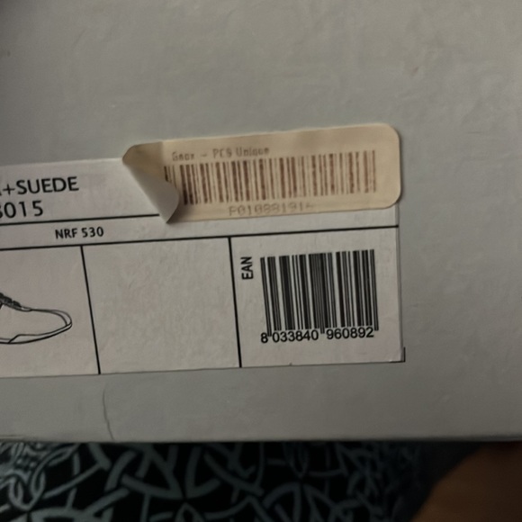 Woman’s size 8 shoes - Picture 8 of 8